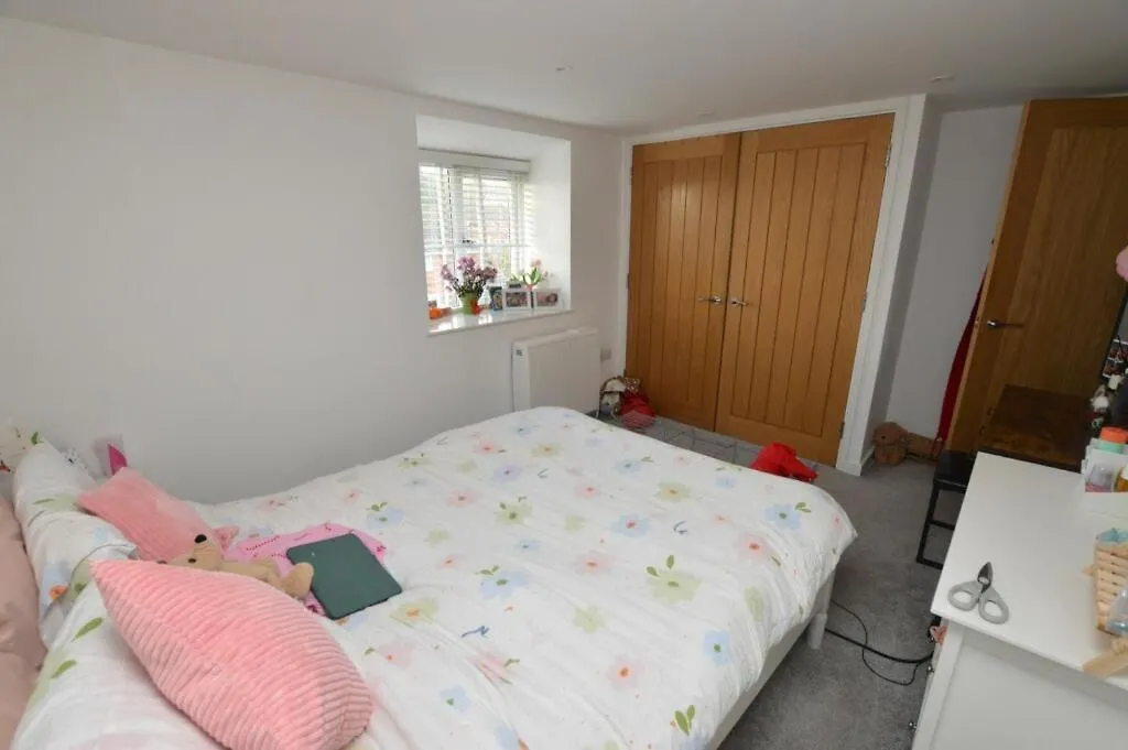 Spacious 2-Bed - Hospital & City Nearby Parking Pet Friendly Exeter United Kingdom